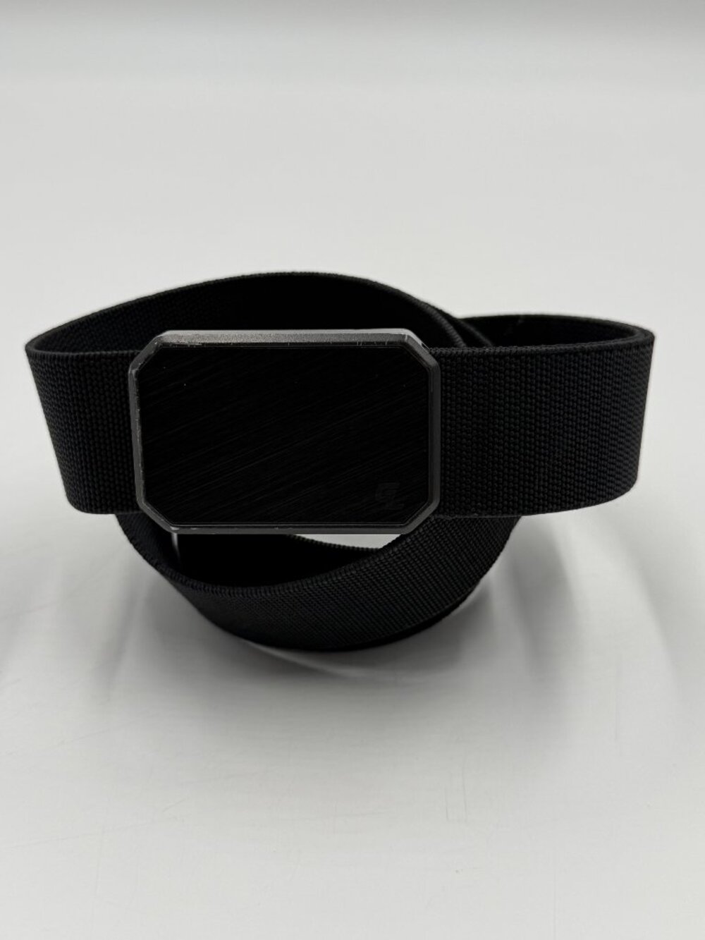 Groove Life Magnetic Belt OSFM Adjustable One Size Black Scratched Metal Buckle
